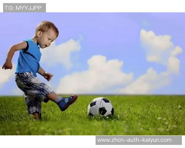 踢足球的女孩精彩瞬间图片合集展现青春活力与运动魅力